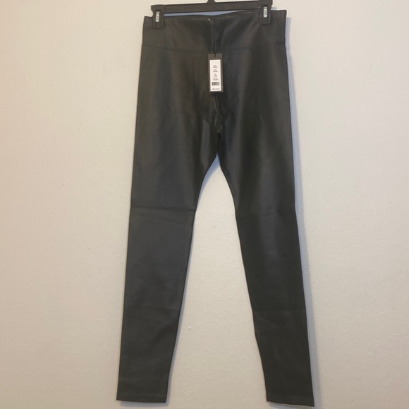 NWT Romeo & Juliet Couture Faux Leather Leggings - Picture 1 of 9